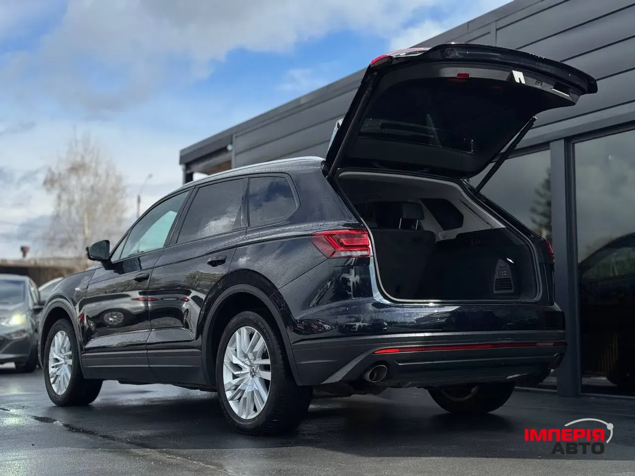 Volkswagen Touareg - фото 16