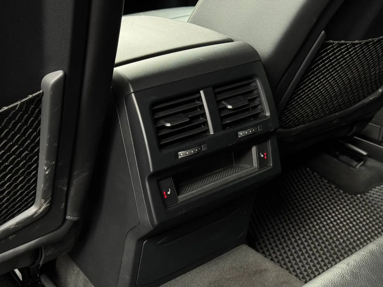 Volkswagen Touareg - фото 54