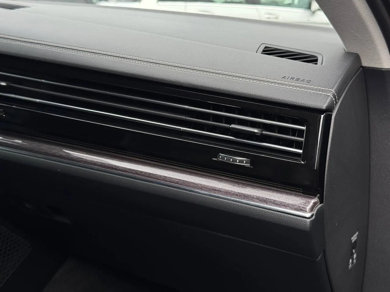 Volkswagen Touareg - фото 73