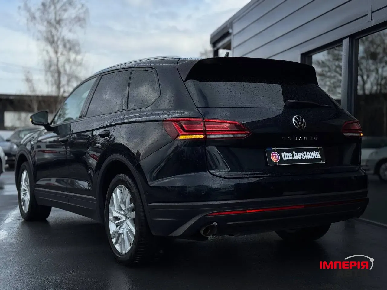 Volkswagen Touareg - фото 8