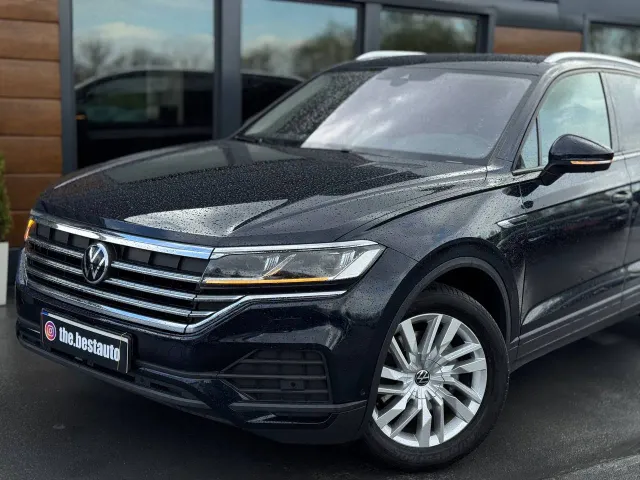 Volkswagen Touareg - фото 3