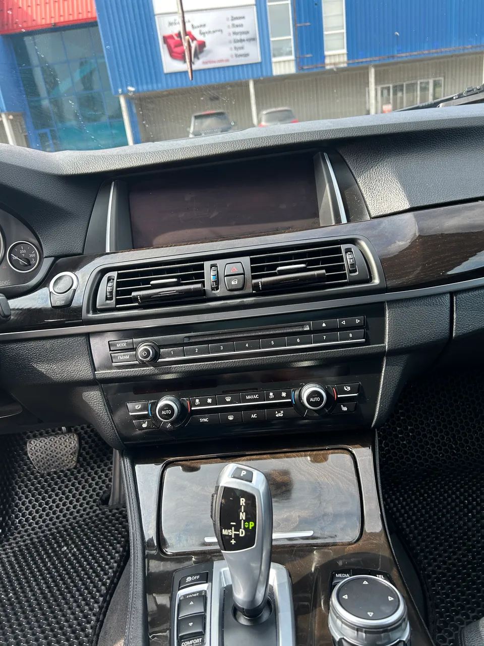 BMW 5 серії - фото 20