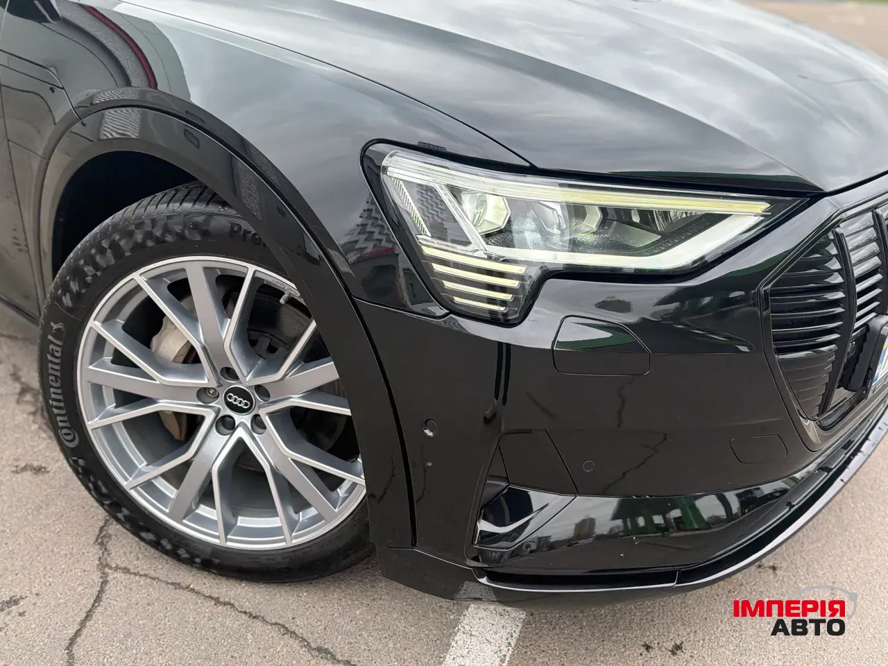 Audi e-tron - фото 10