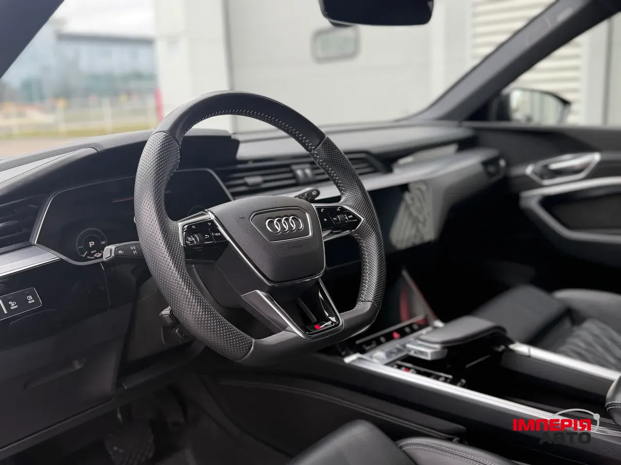 Audi e-tron - фото 15