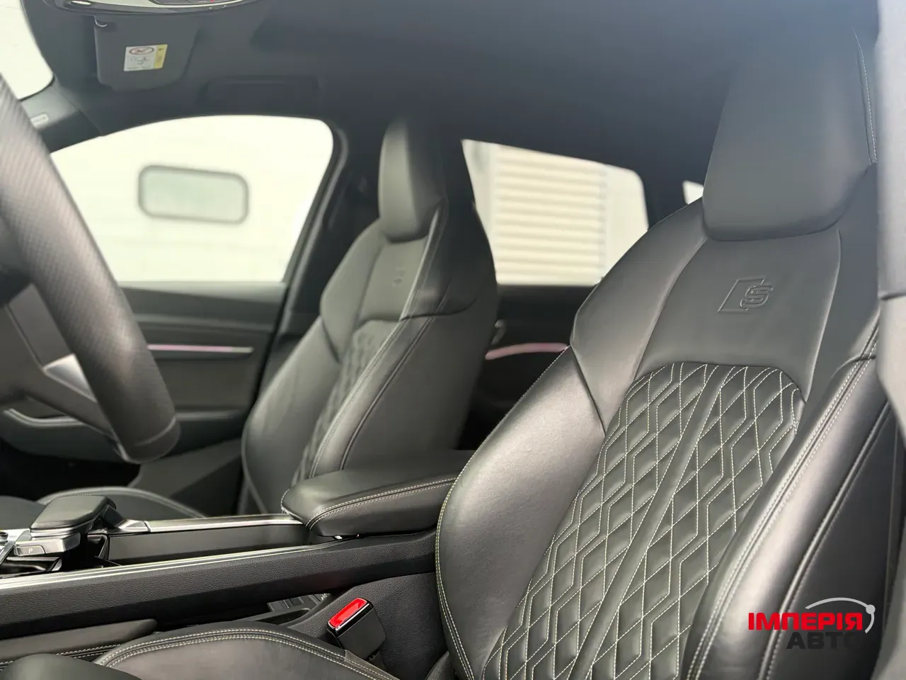 Audi e-tron - фото 16