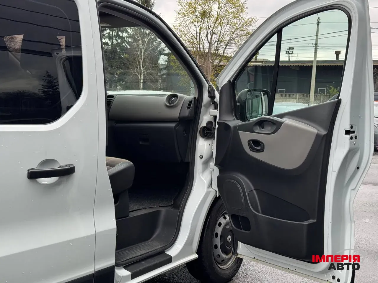 Renault Trafic - фото 44