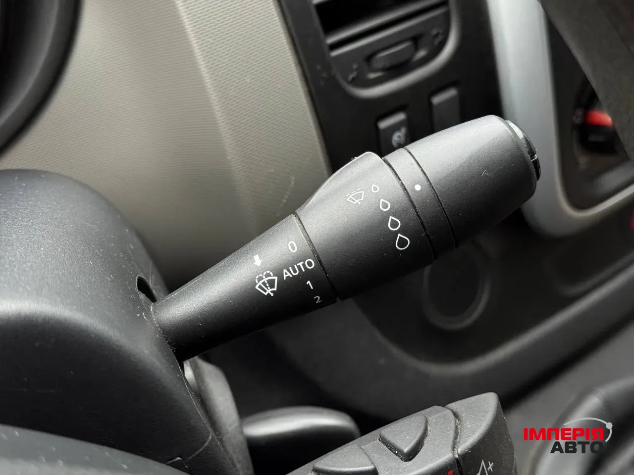 Renault Trafic - фото 38