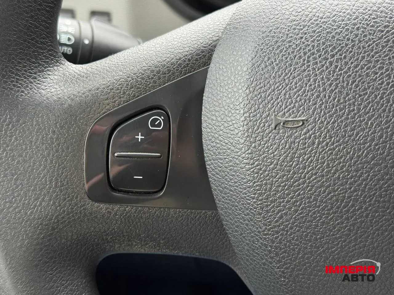 Renault Trafic - фото 35