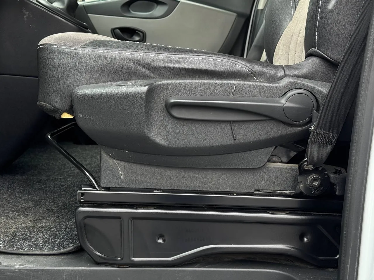 Renault Trafic - фото 27