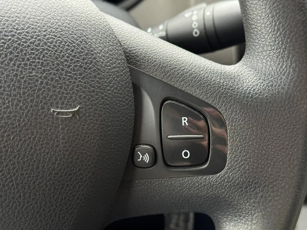 Renault Trafic - фото 36