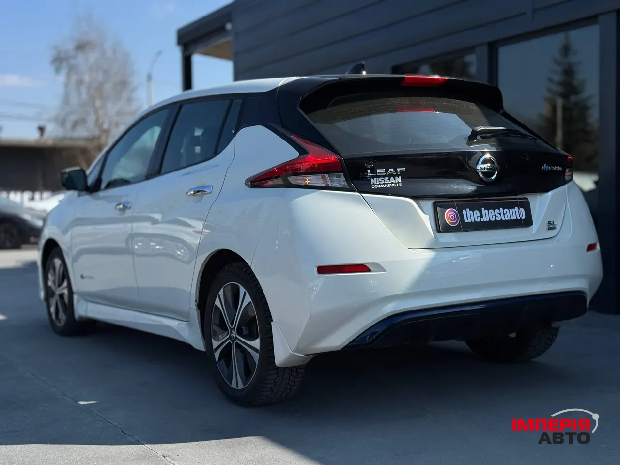 Nissan Leaf - фото 17