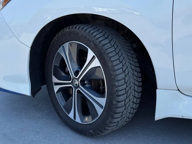 Nissan Leaf - фото 5