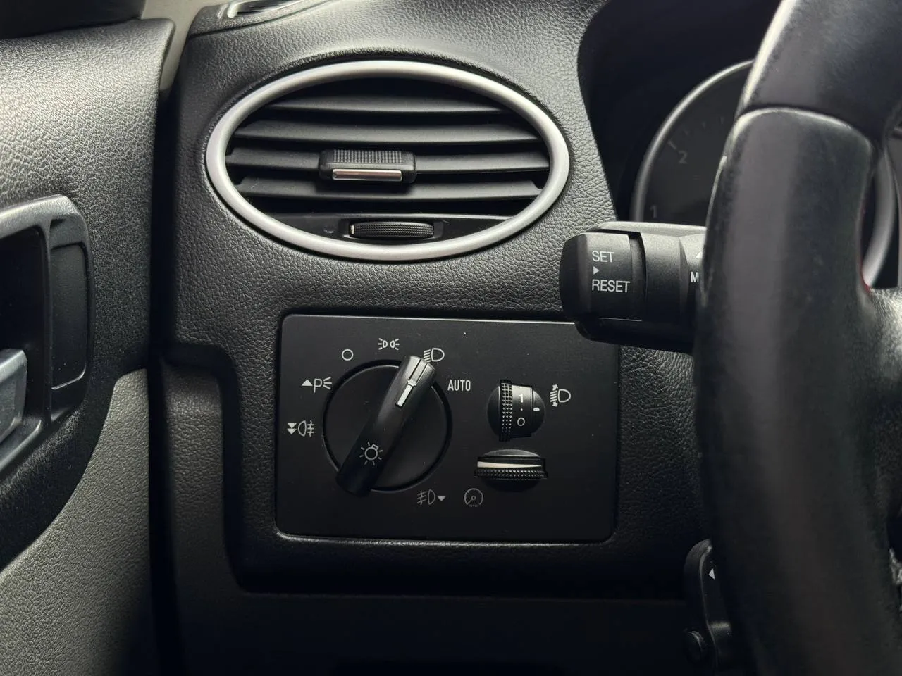 Ford Focus - фото 23