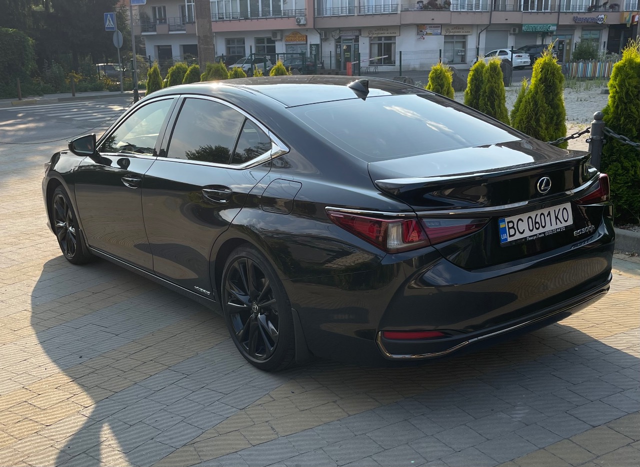 Lexus ES - фото 4