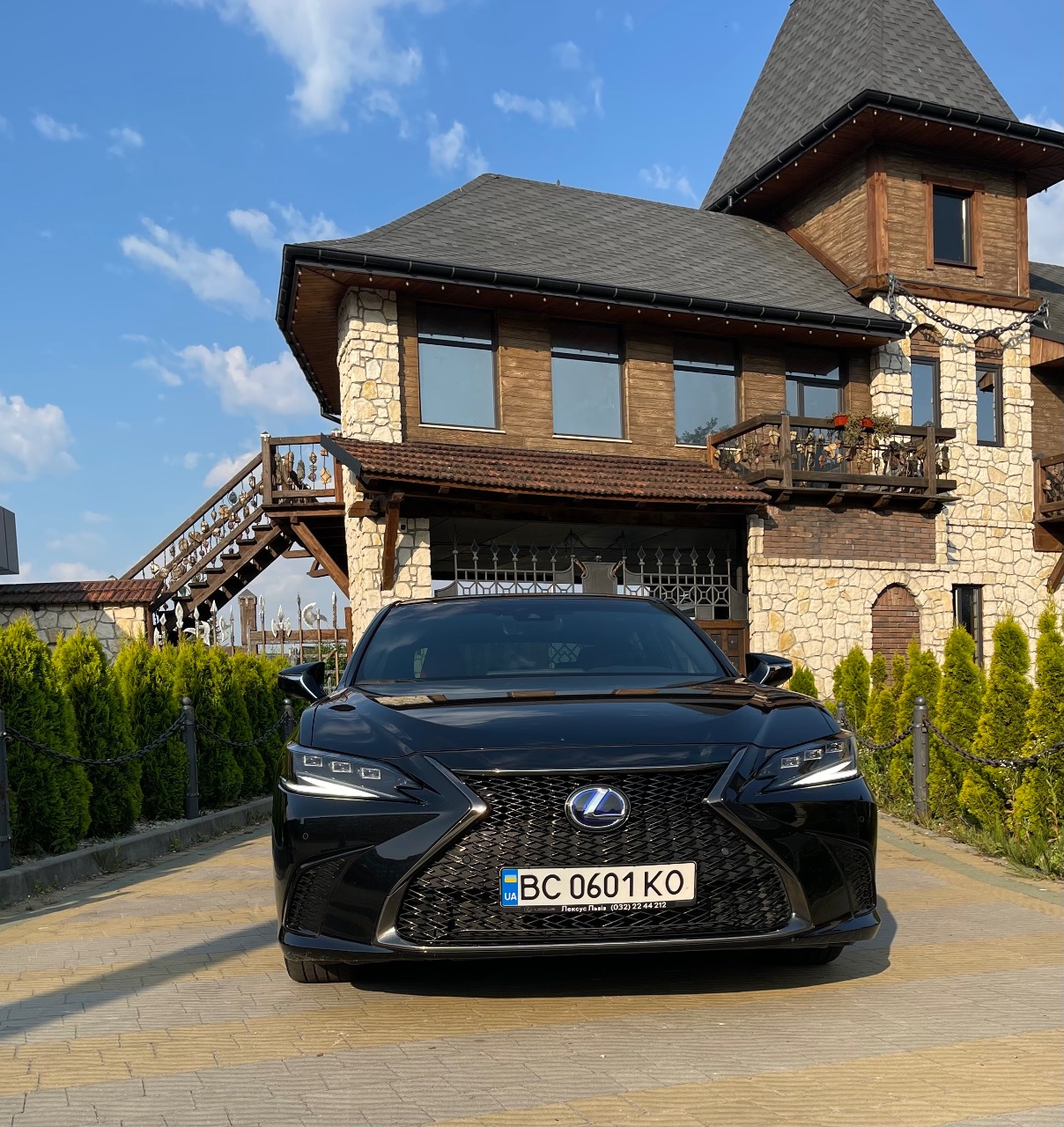 Lexus ES - фото 1