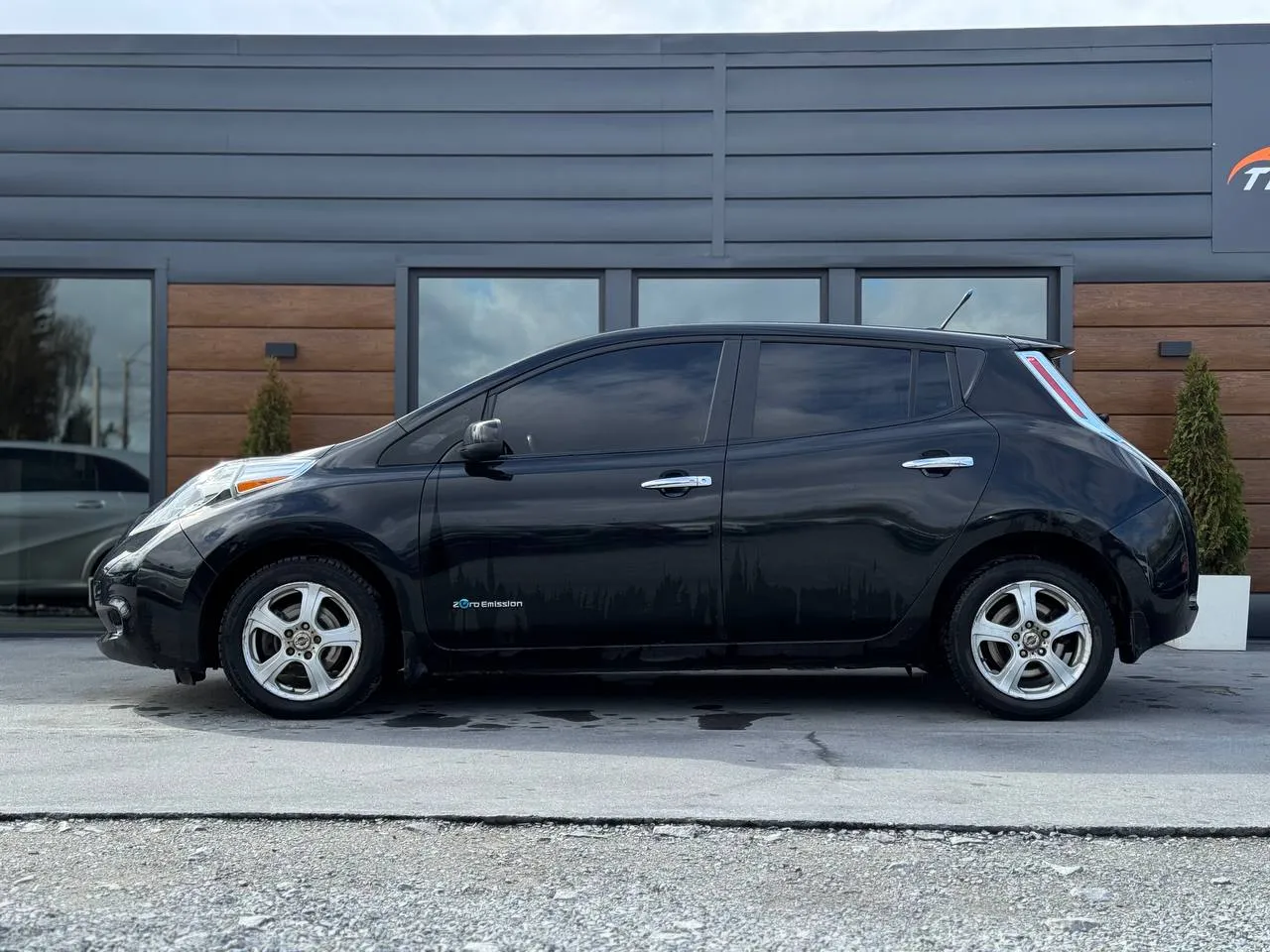 Nissan Leaf - фото 11