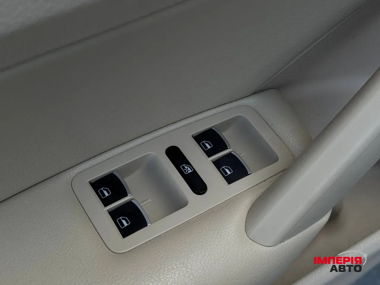 Volkswagen Passat - фото 25