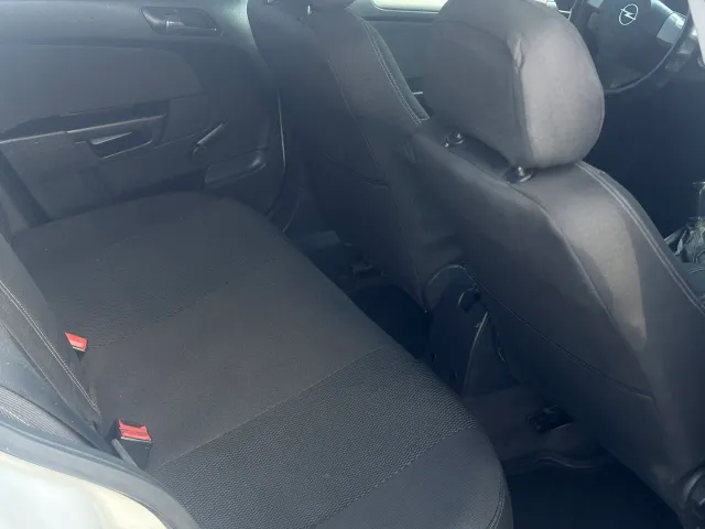 Opel Astra - фото 4