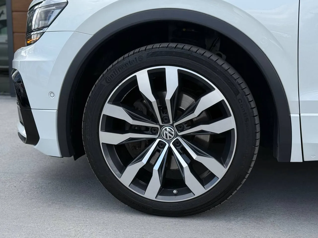 Volkswagen Tiguan - фото 17