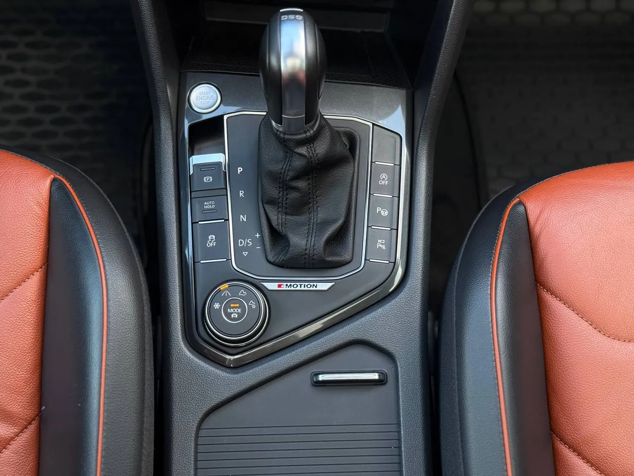 Volkswagen Tiguan - фото 58