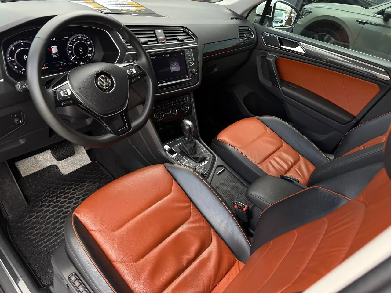 Volkswagen Tiguan - фото 26