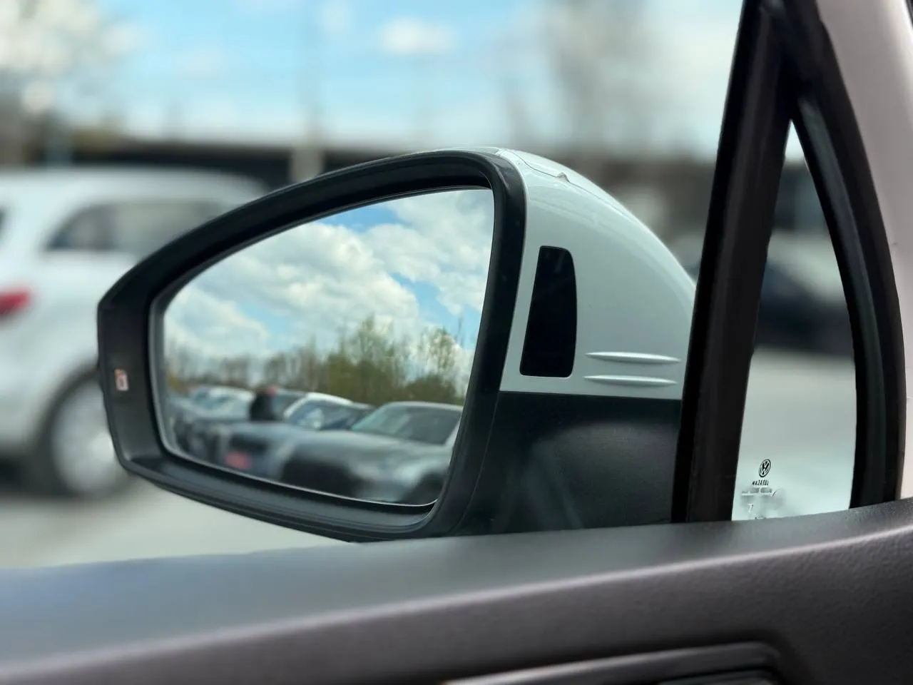 Volkswagen Tiguan - фото 20