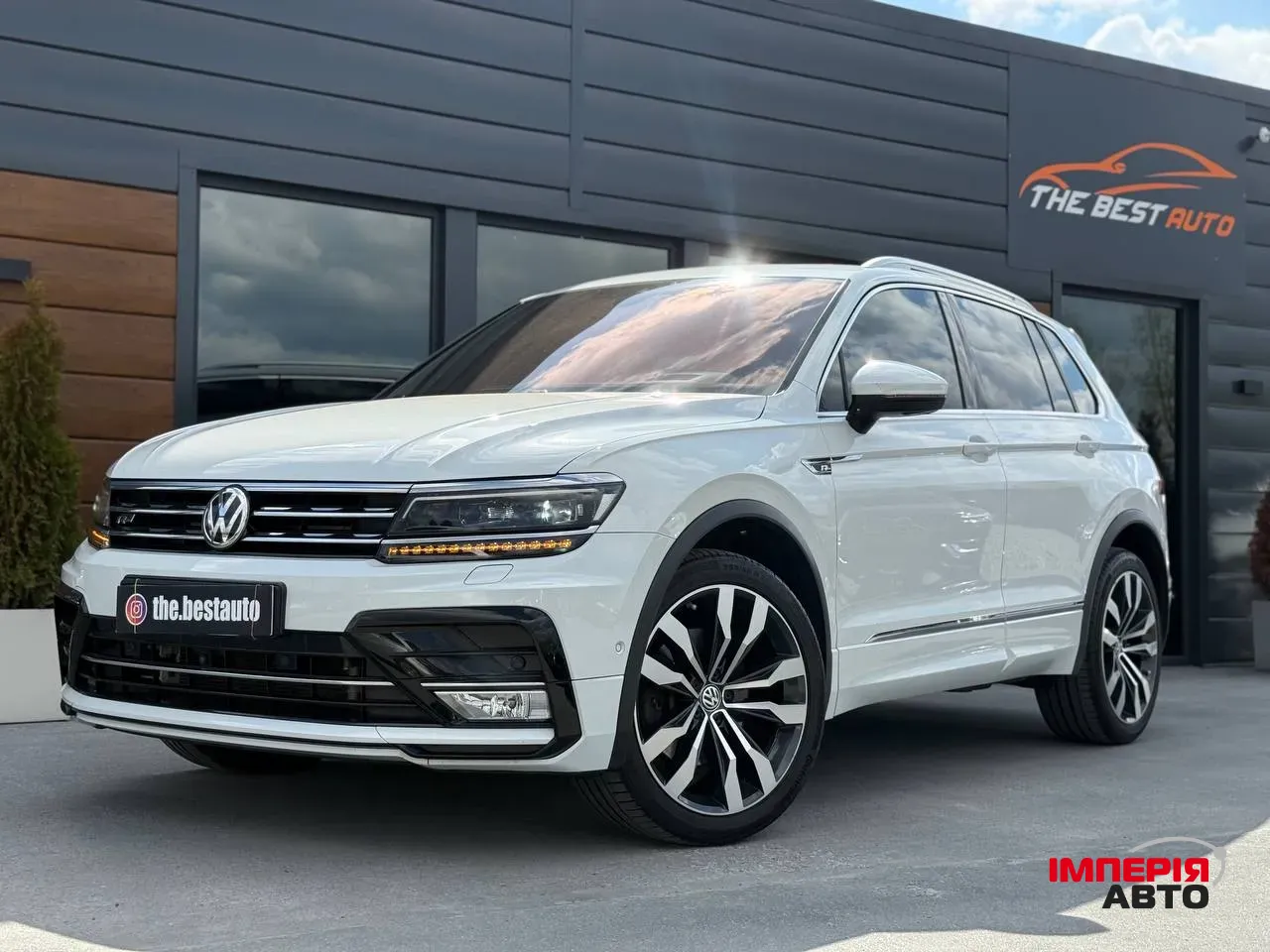 Volkswagen Tiguan - фото 1