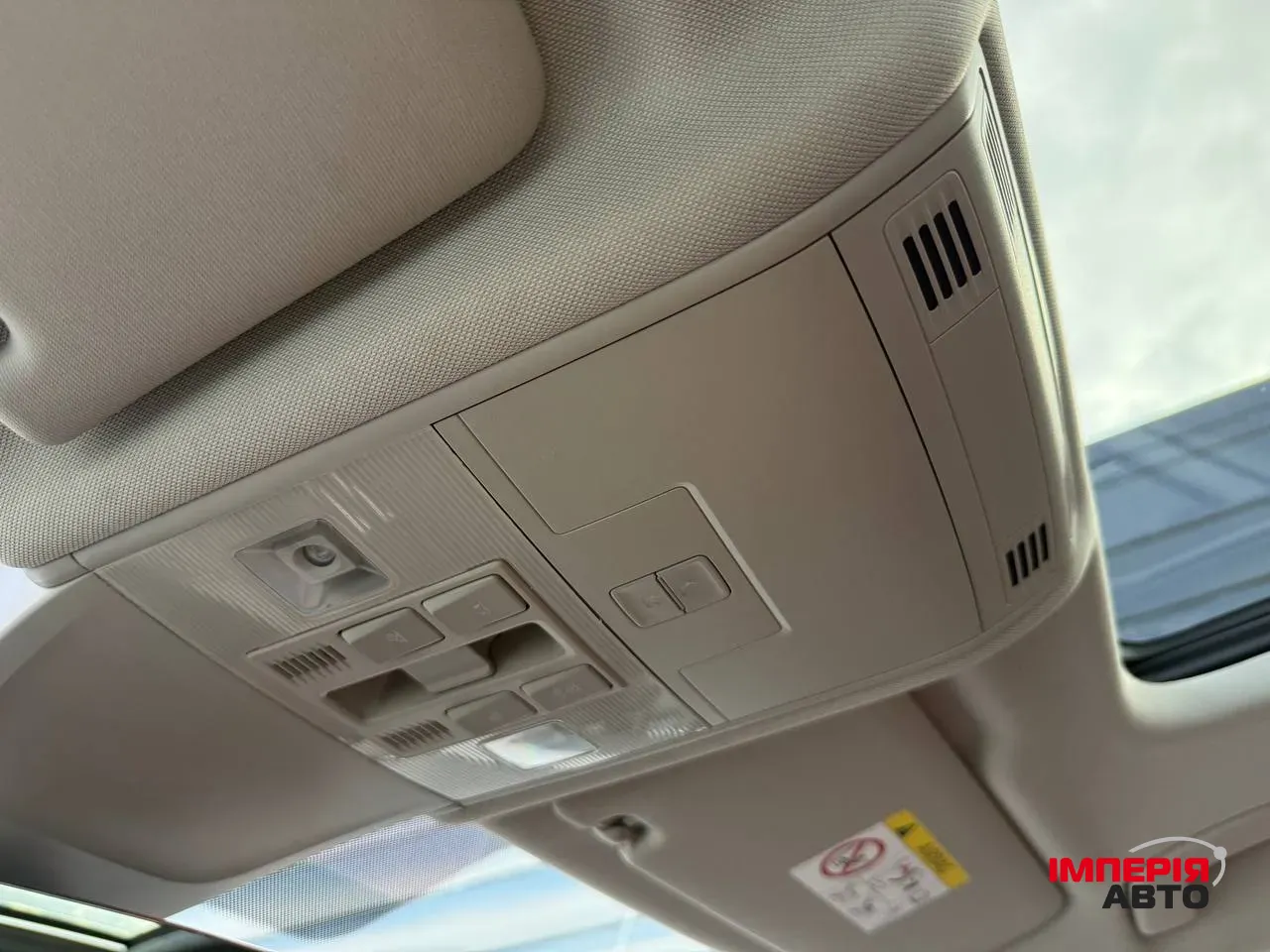 Volkswagen Tiguan - фото 44