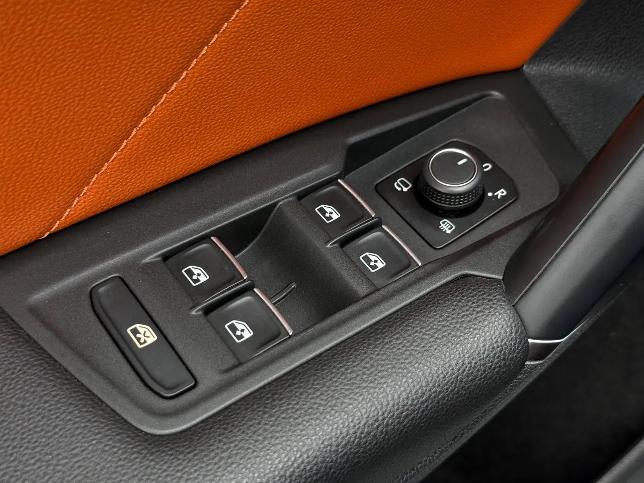 Volkswagen Tiguan - фото 21