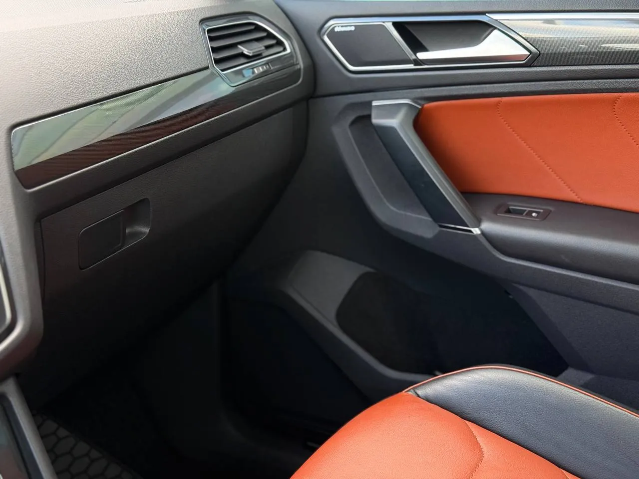 Volkswagen Tiguan - фото 38