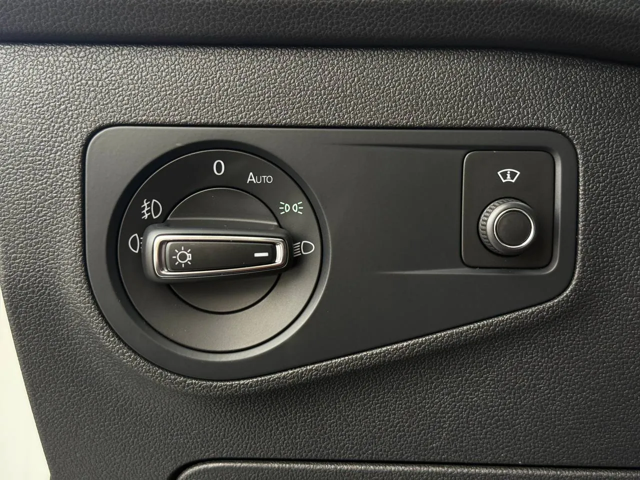 Volkswagen Tiguan - фото 29