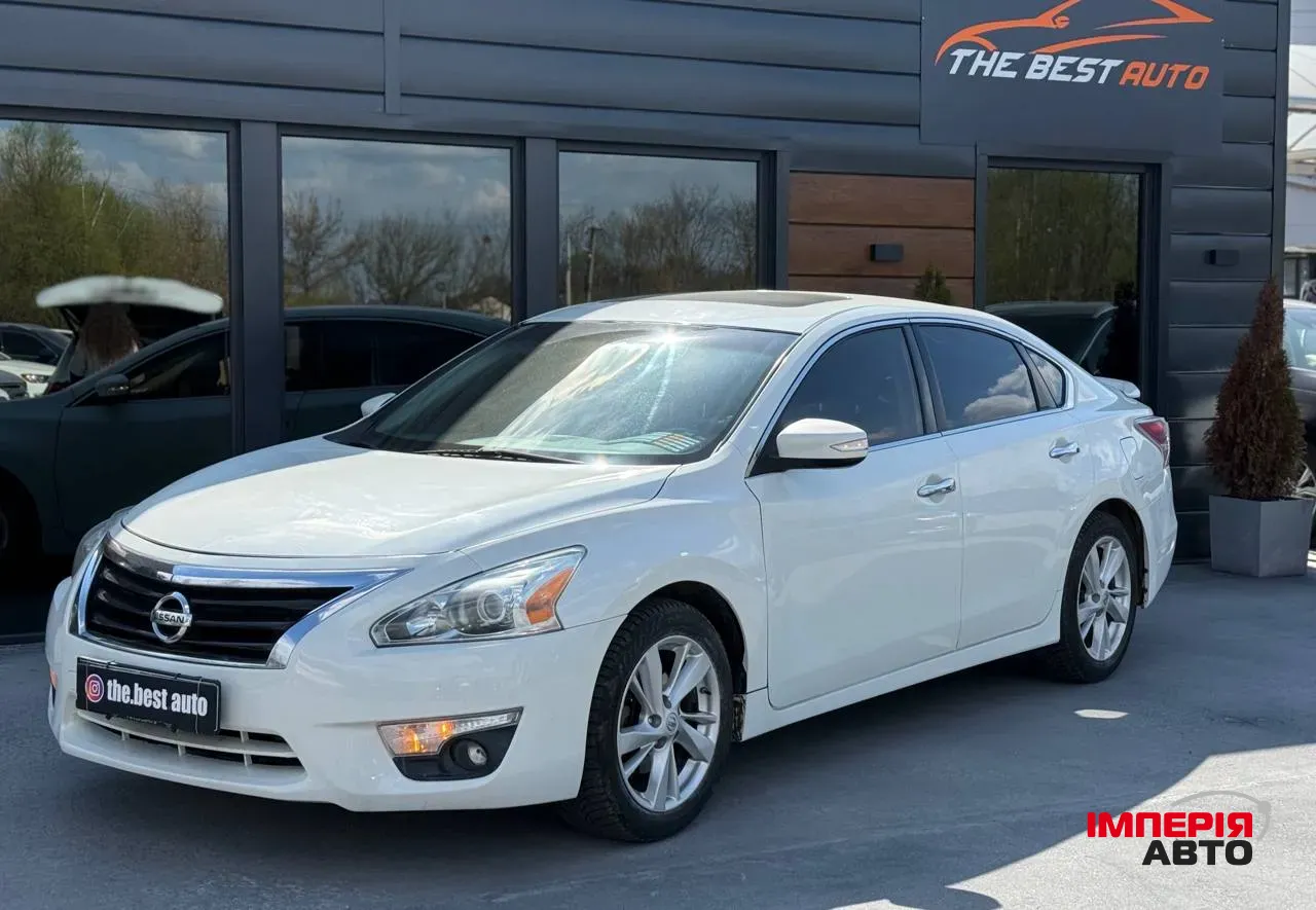 Nissan Altima - фото 1