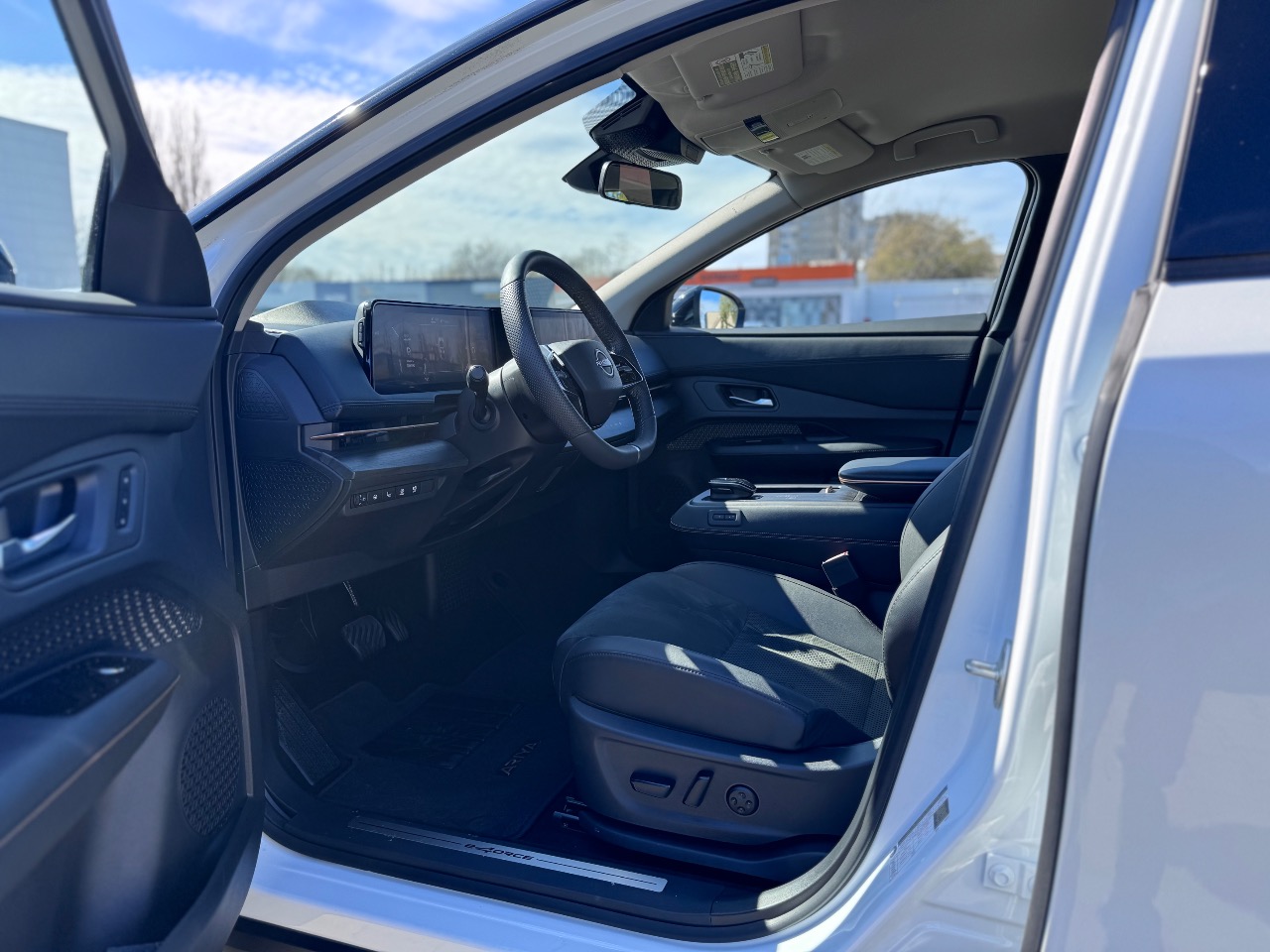 Nissan Ariya - фото 24