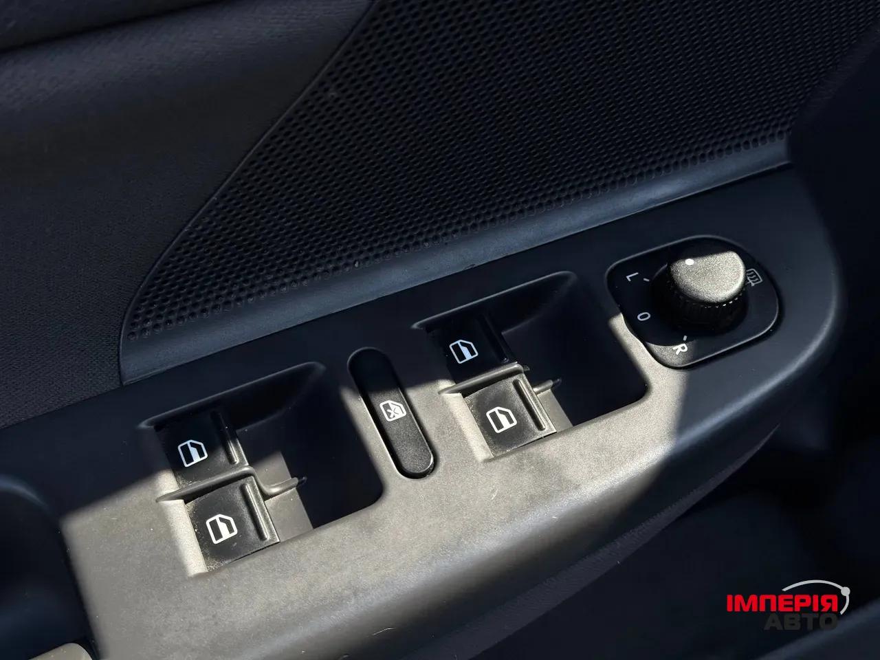 Volkswagen Jetta - фото 26