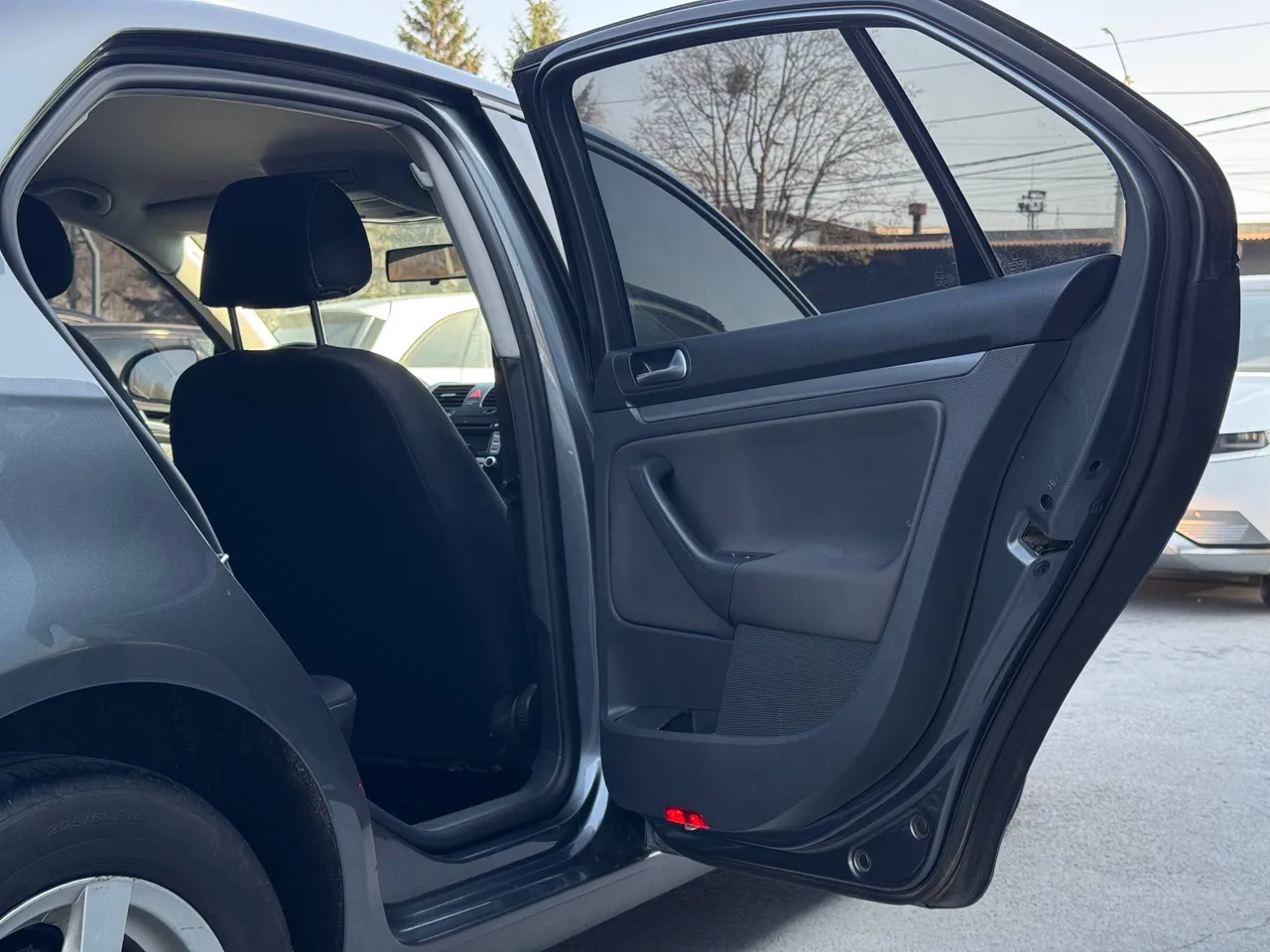 Volkswagen Jetta - фото 52