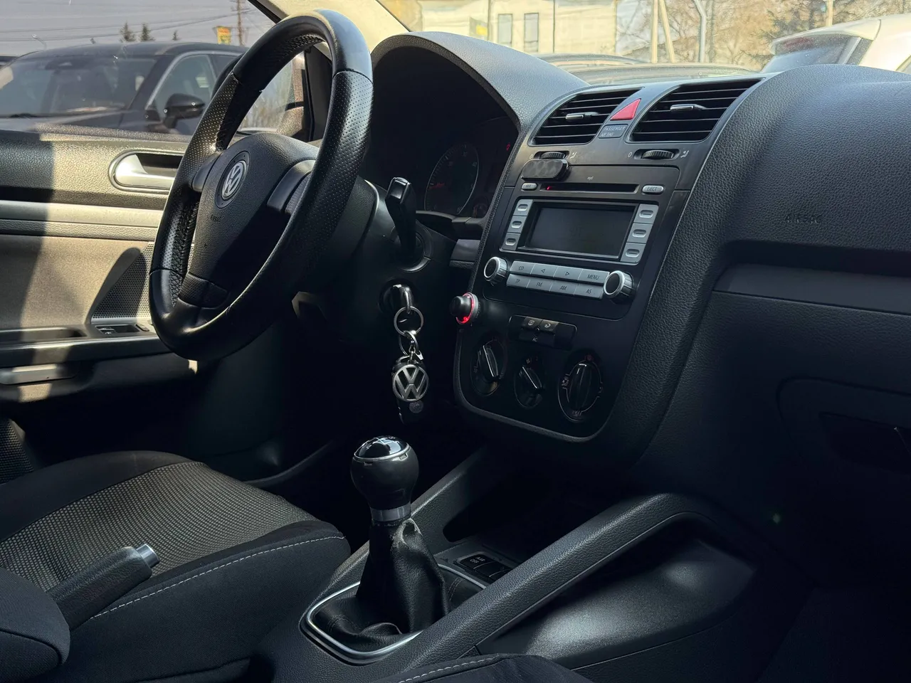 Volkswagen Jetta - фото 59