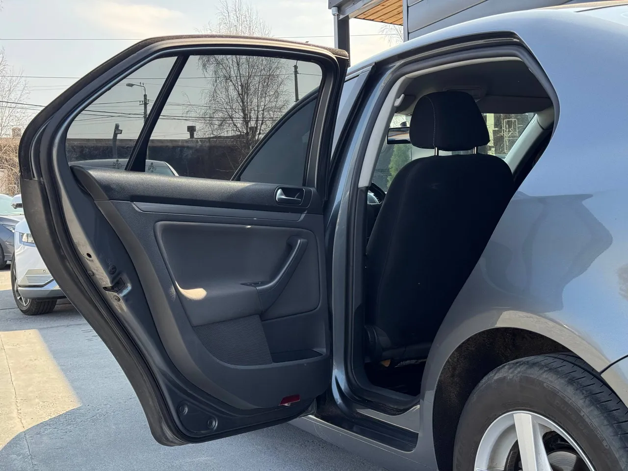 Volkswagen Jetta - фото 43