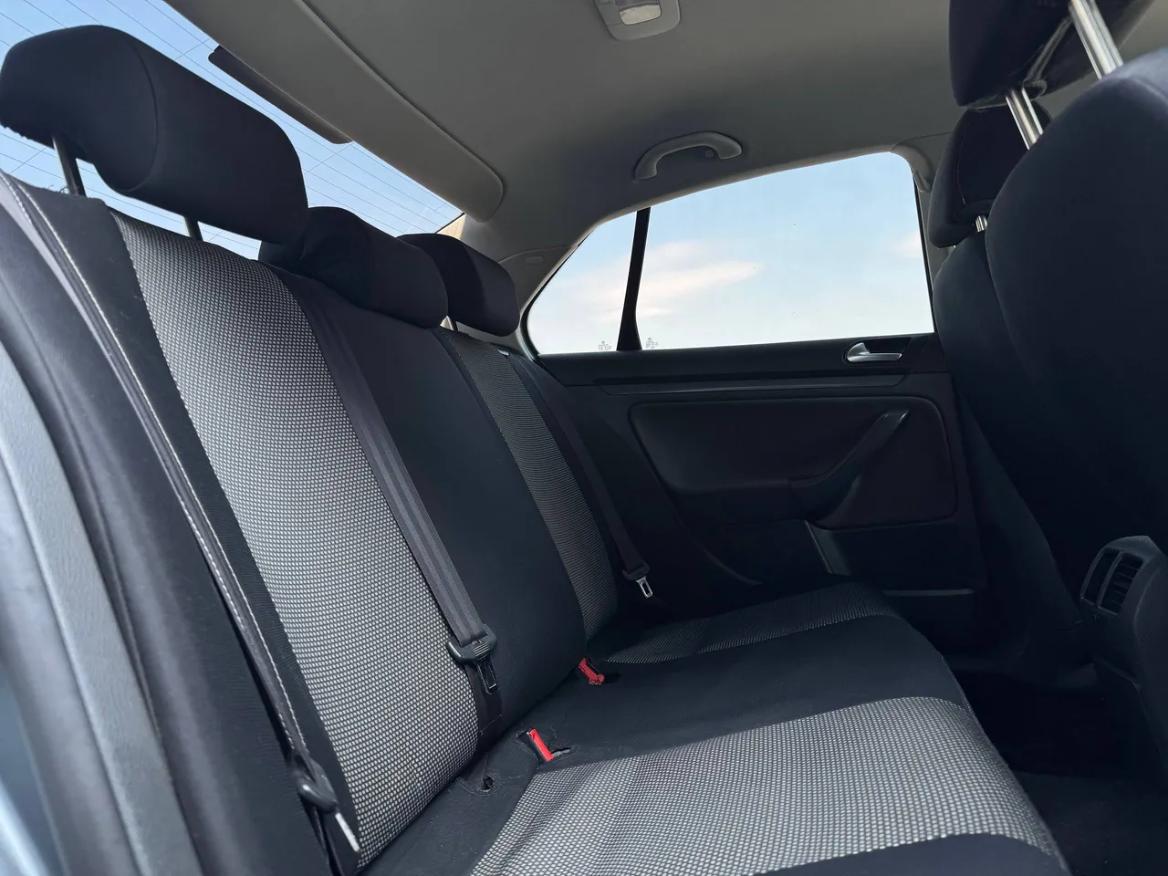 Volkswagen Jetta - фото 55