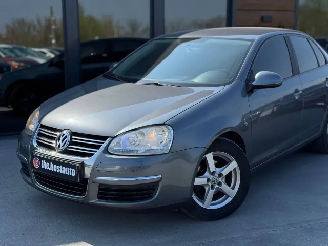 Volkswagen Jetta - фото 3