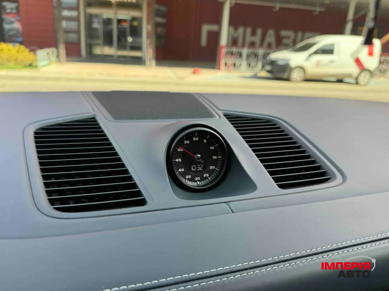 Porsche Cayenne - фото 30