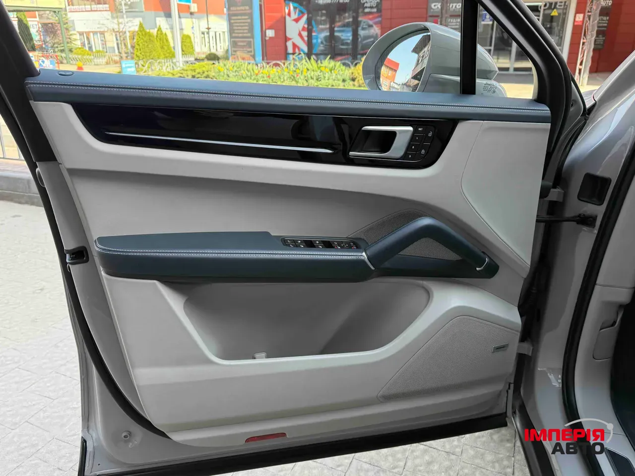 Porsche Cayenne - фото 14