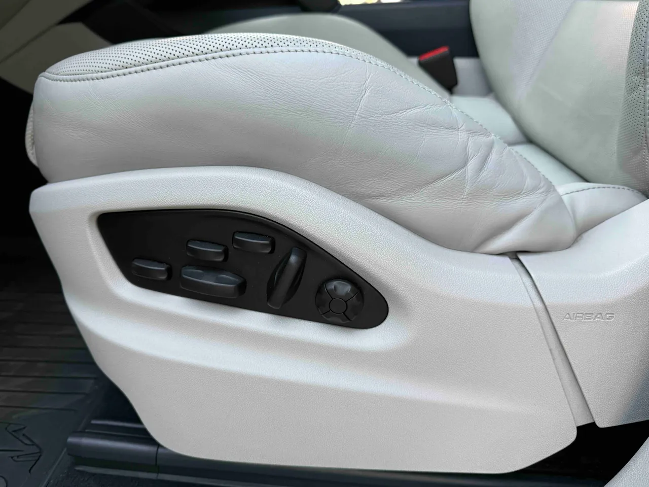 Porsche Cayenne - фото 18