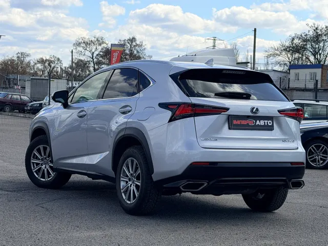 Lexus NX - фото 5