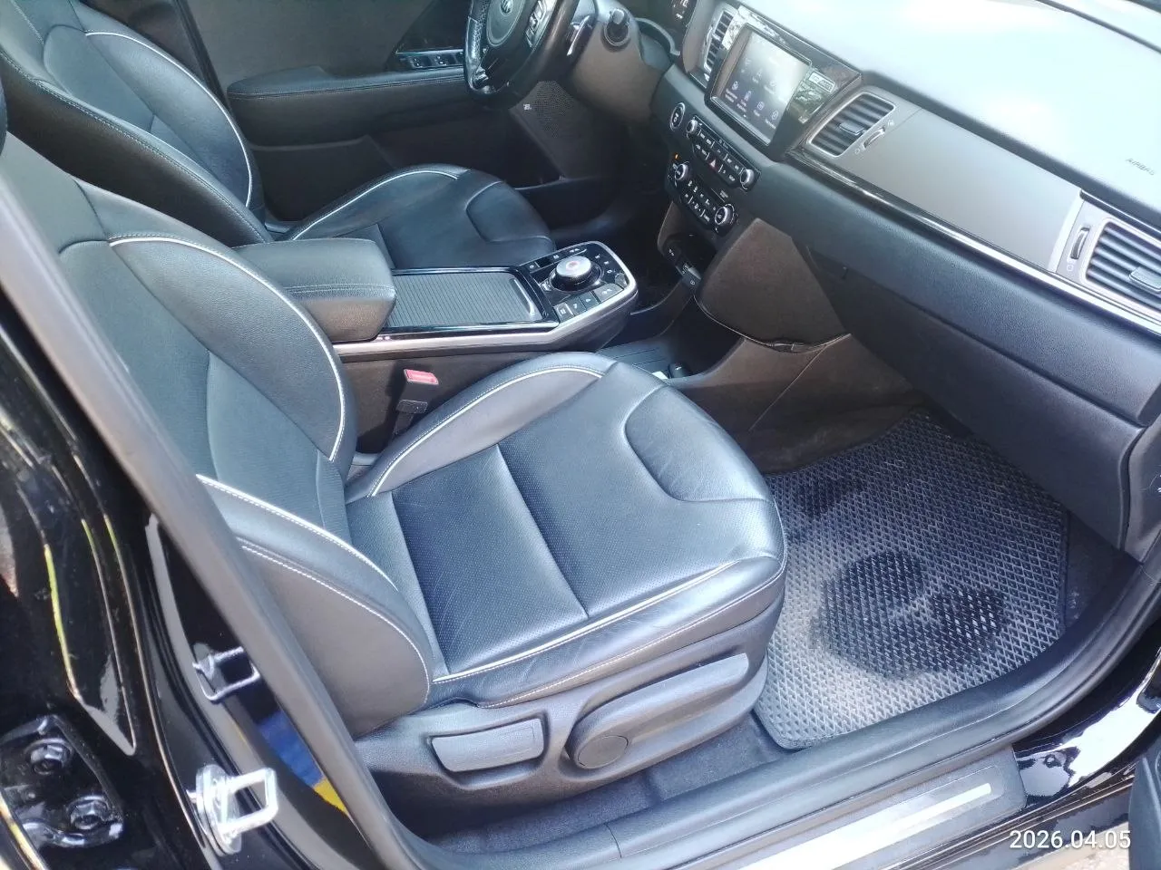 Kia Niro - фото 23