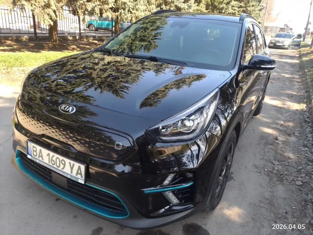 Kia Niro - фото 1