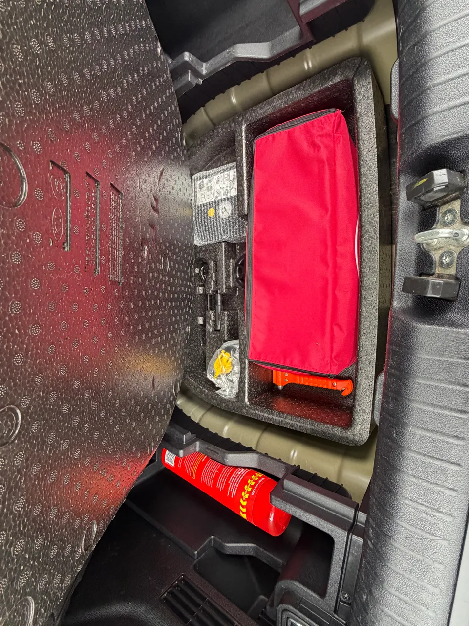 Kia Niro - фото 18