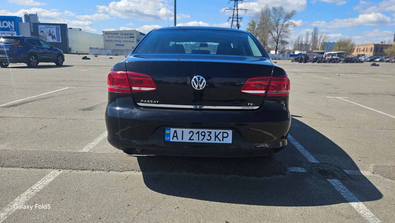 Volkswagen Passat - фото 5