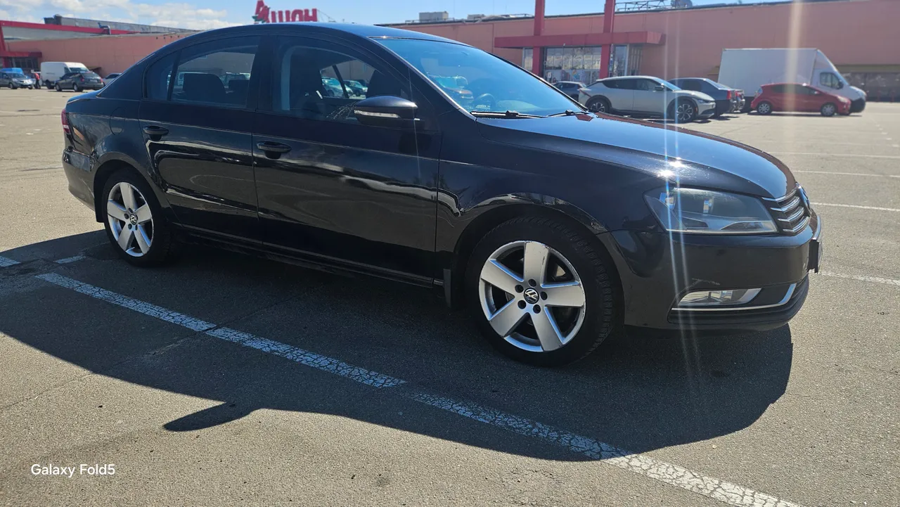 Volkswagen Passat - фото 3