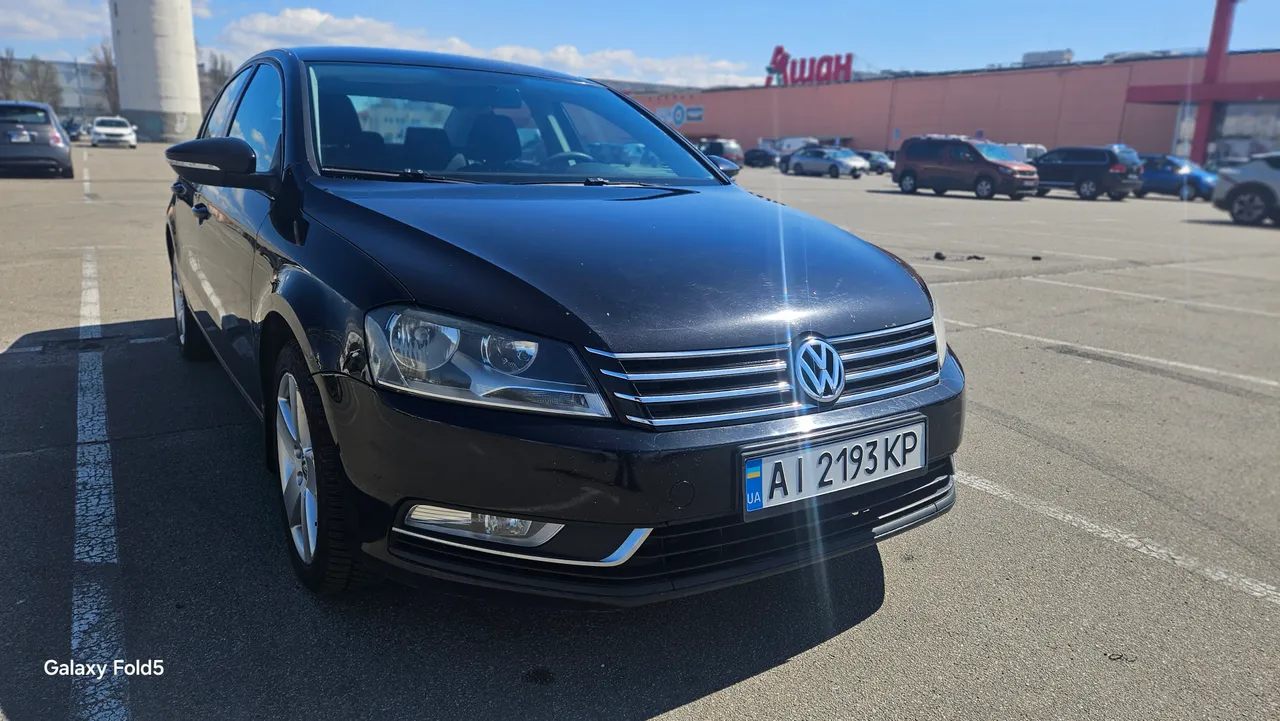 Volkswagen Passat - фото 2