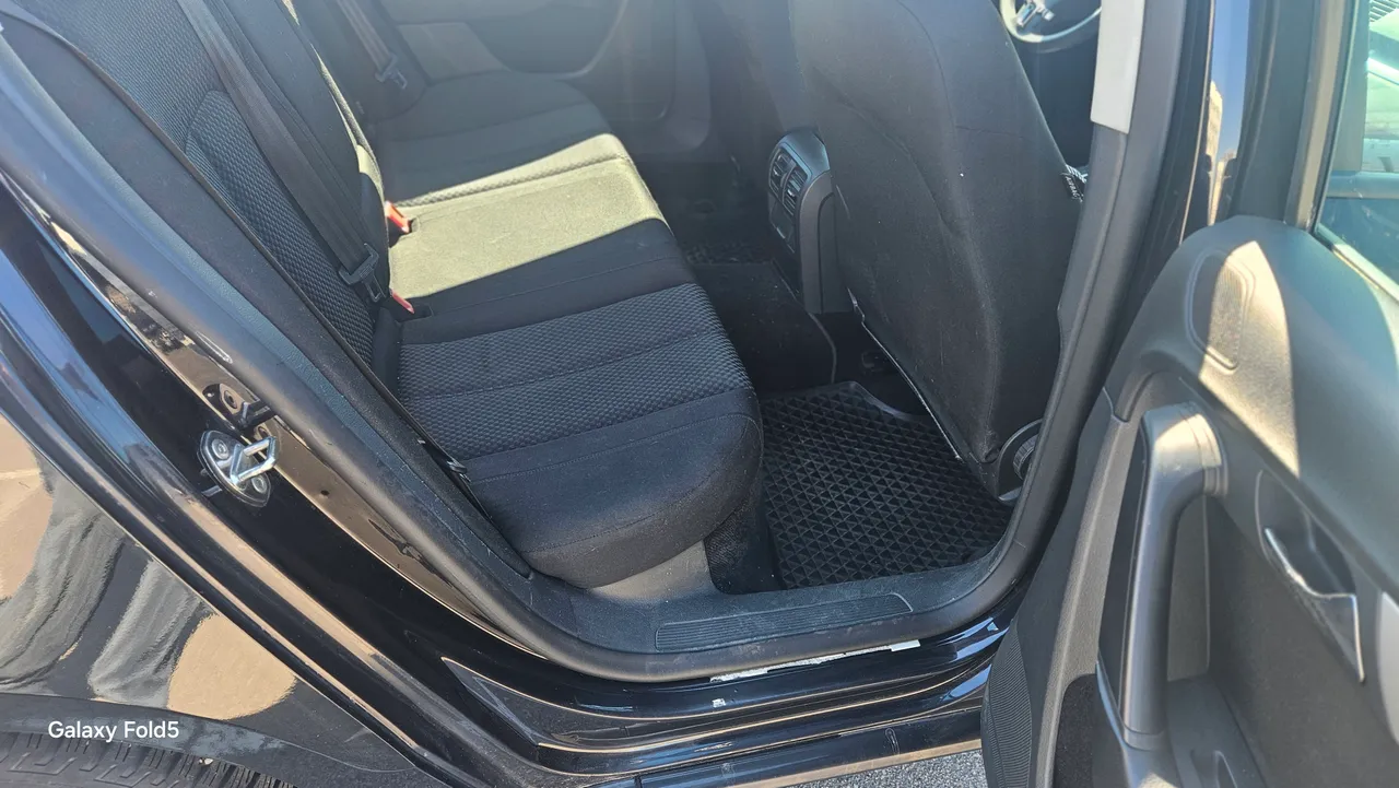 Volkswagen Passat - фото 12